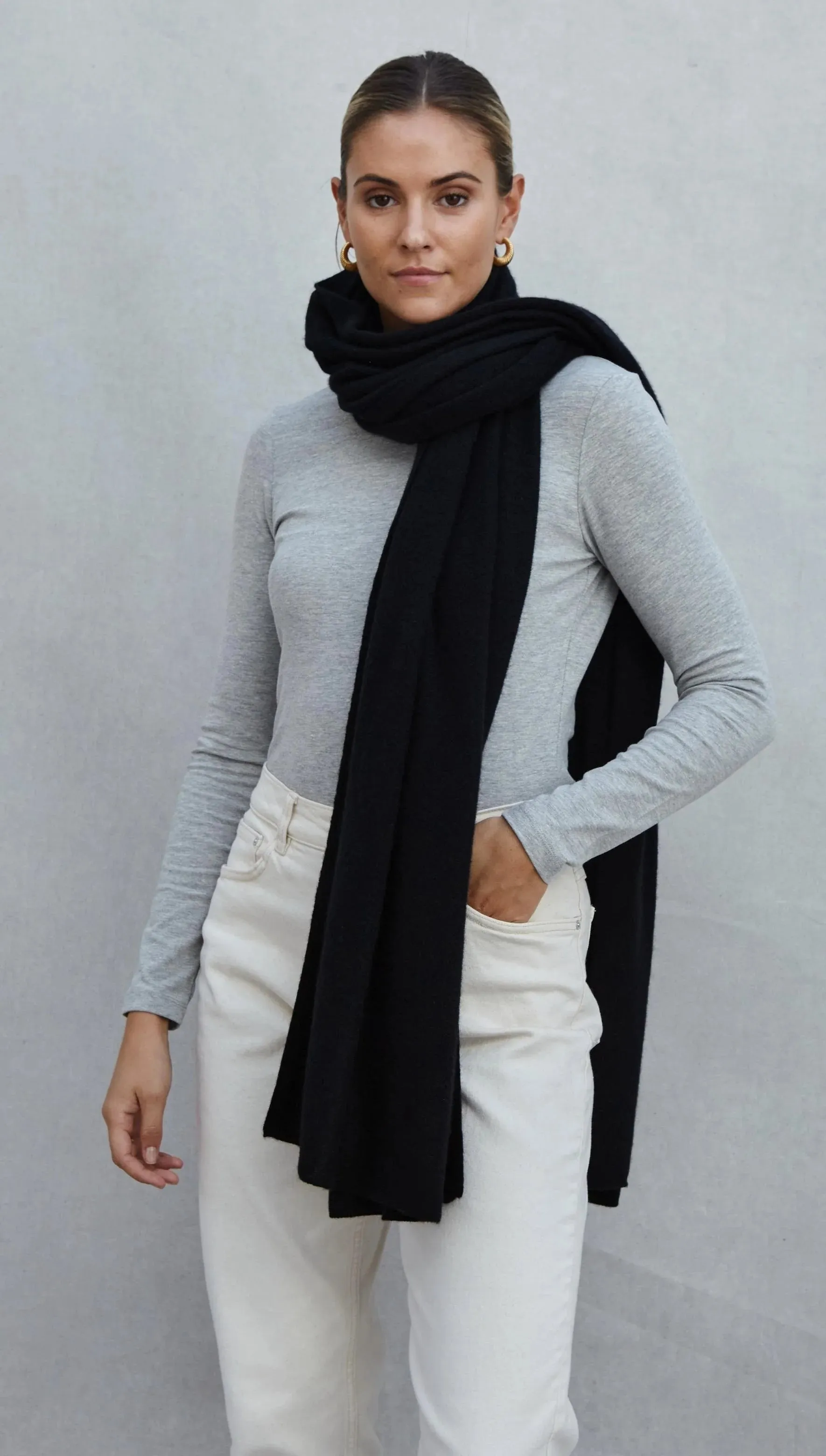 Charli Cashmere Scarf Black