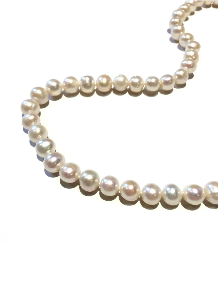 Classic Pearl Necklace