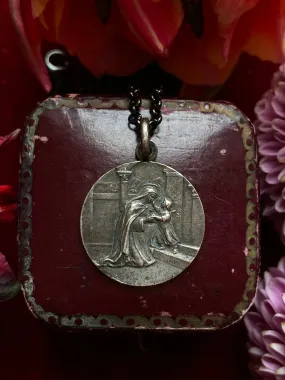 Saint Therese with The Holy Child Jesus Christ Medal Pendant