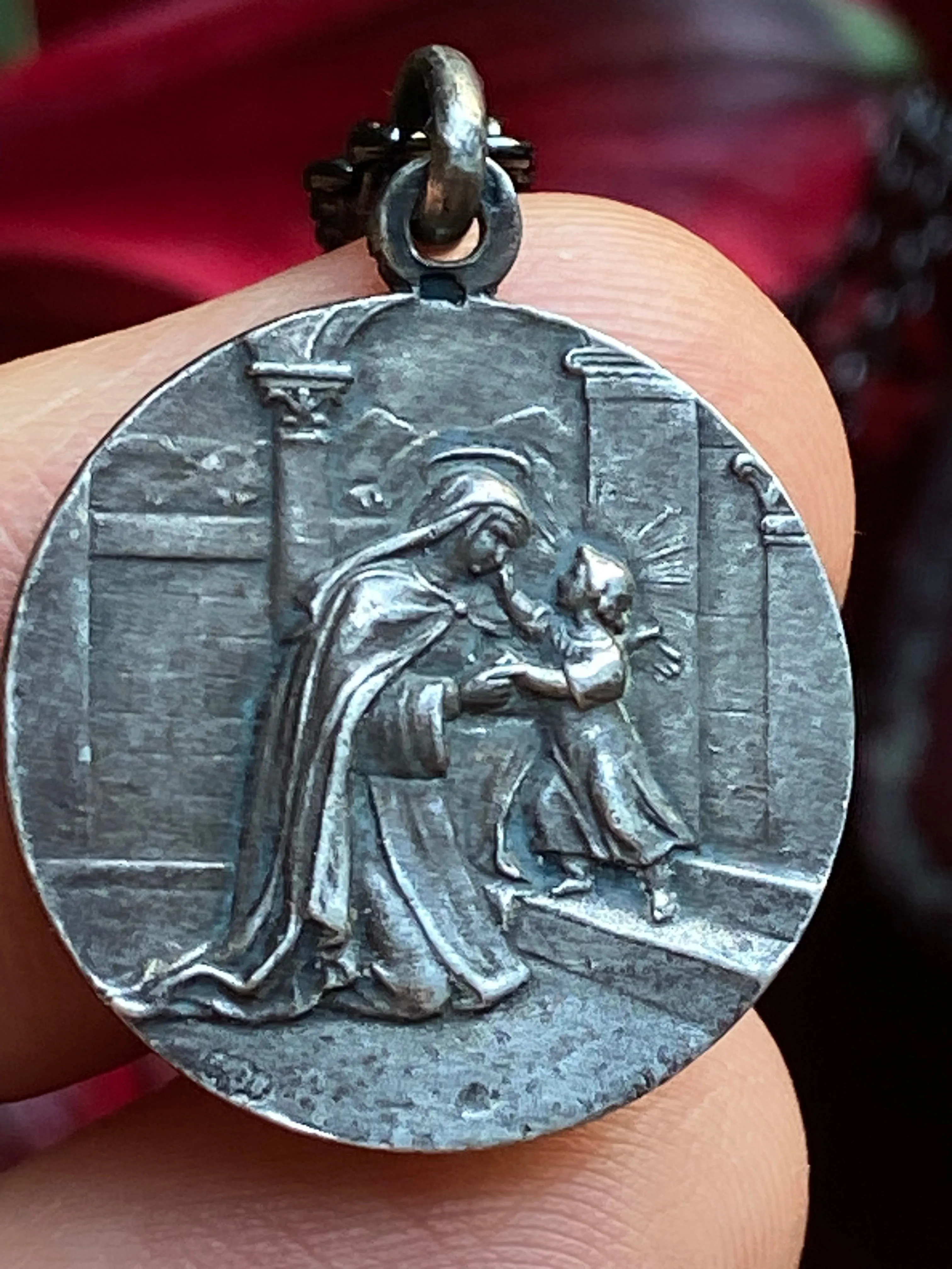 Saint Therese with The Holy Child Jesus Christ Medal Pendant